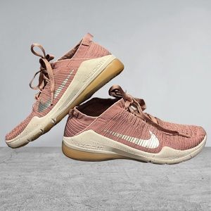 Nike Zoom Women’s size 6.5 in excellent used condition - only worn a few…